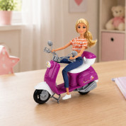 Lean Toys lutka Anlily putnica na skuteru s priborom